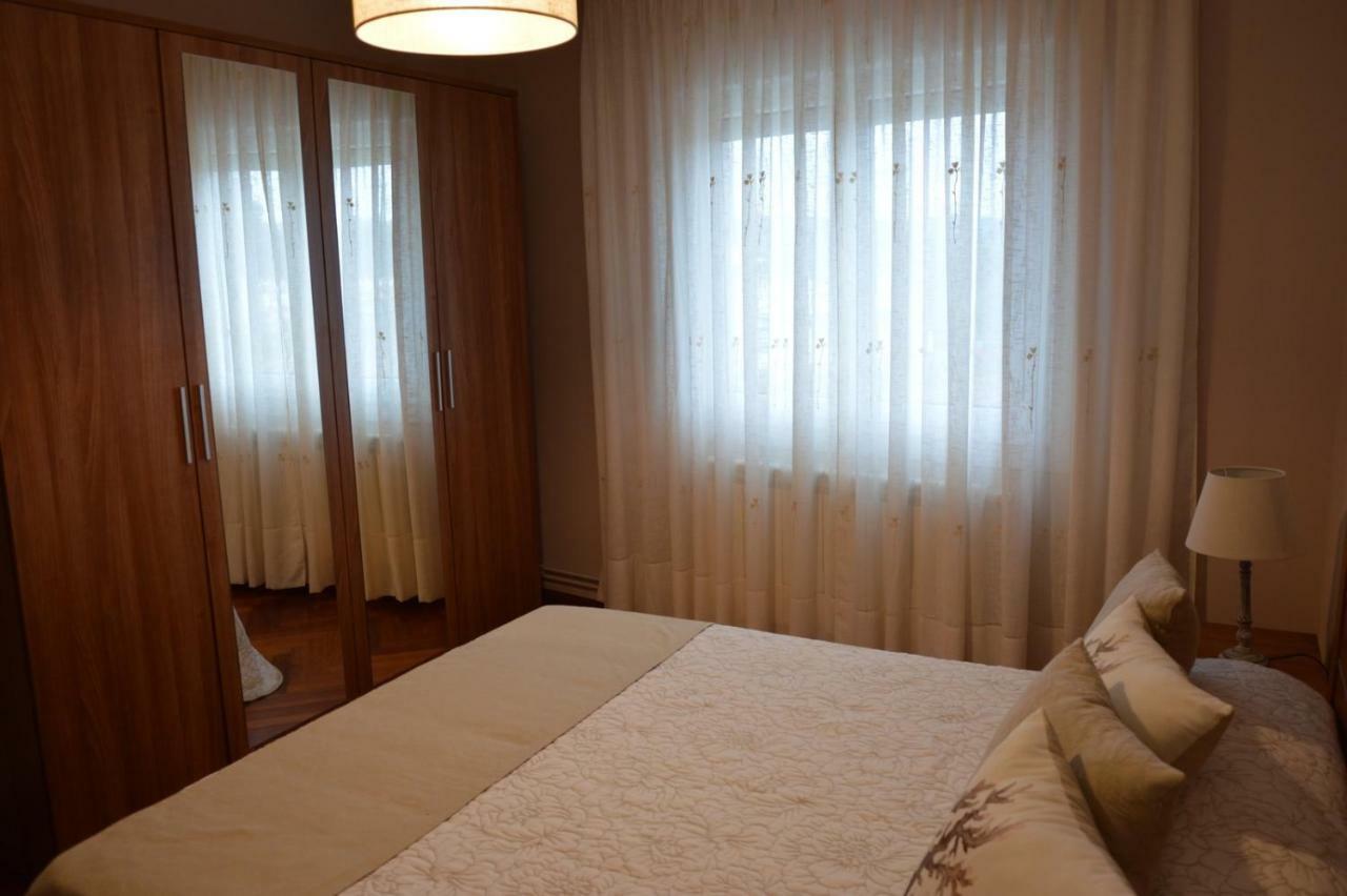 דירות Arzúa Piso Da Empegada מראה חיצוני תמונה